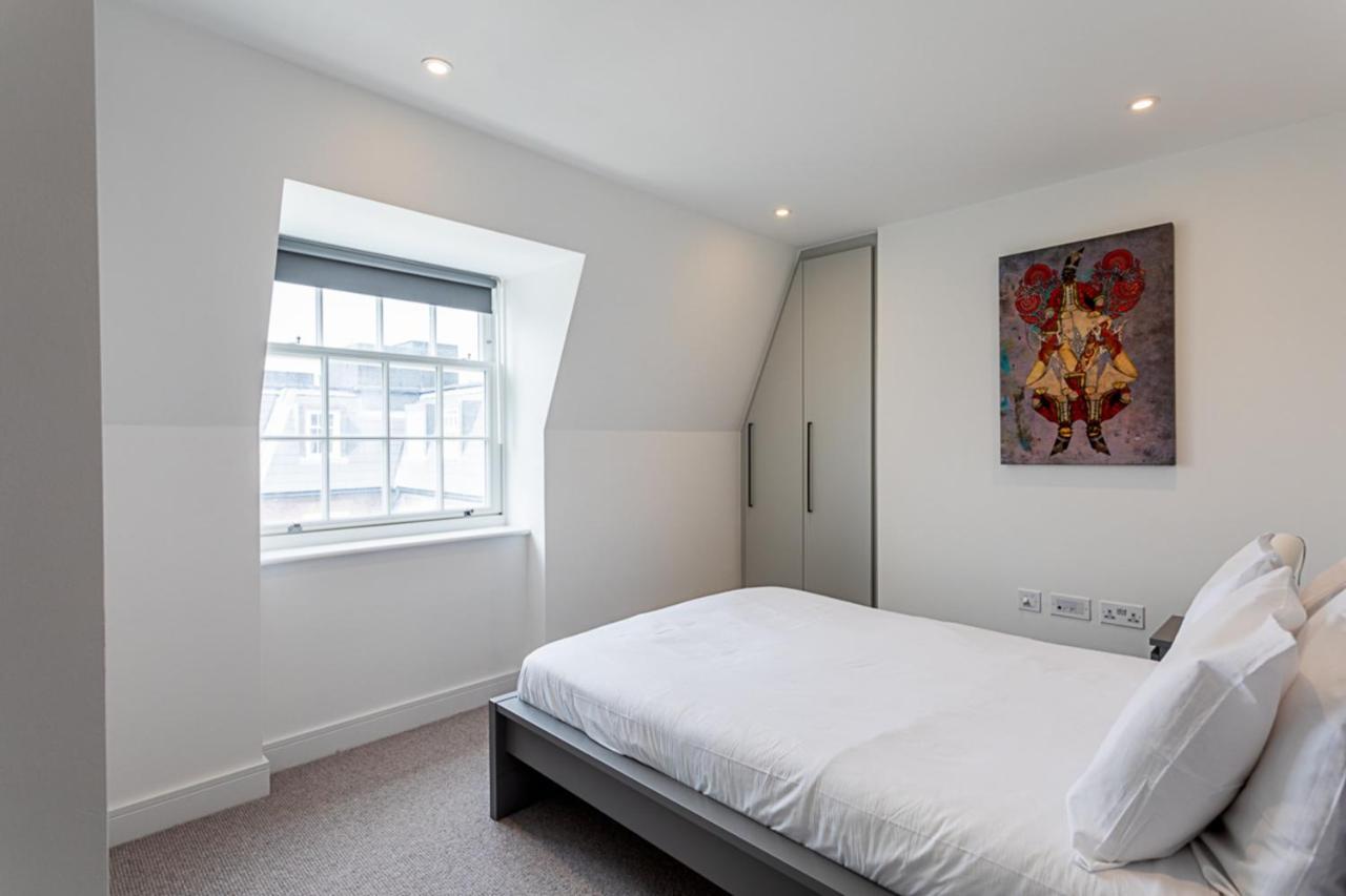 Modern And Stylish In West Kensington Londra